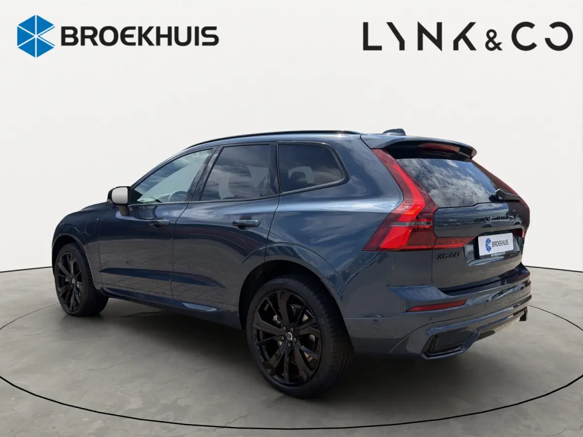 T6 Plug-in hybrid AWD Plus Black Edition | Trekhaak | 360 Camera | Panoramadak | Getint glas | Premium audio |
