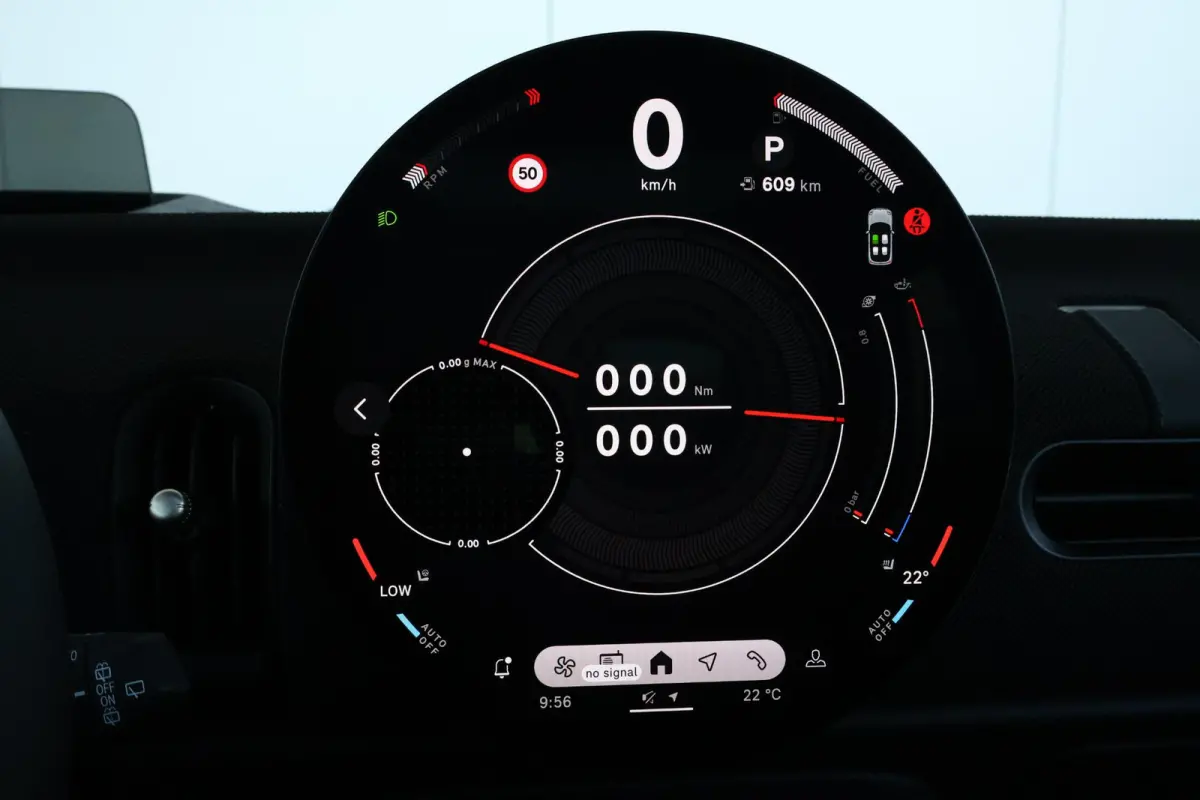 1.5 Cooper C Blackyard | Pano-dak | Harman Kardon | Elektrische stoelen met geheugen | Head-up display | Comfortacces | Stoelverwarming