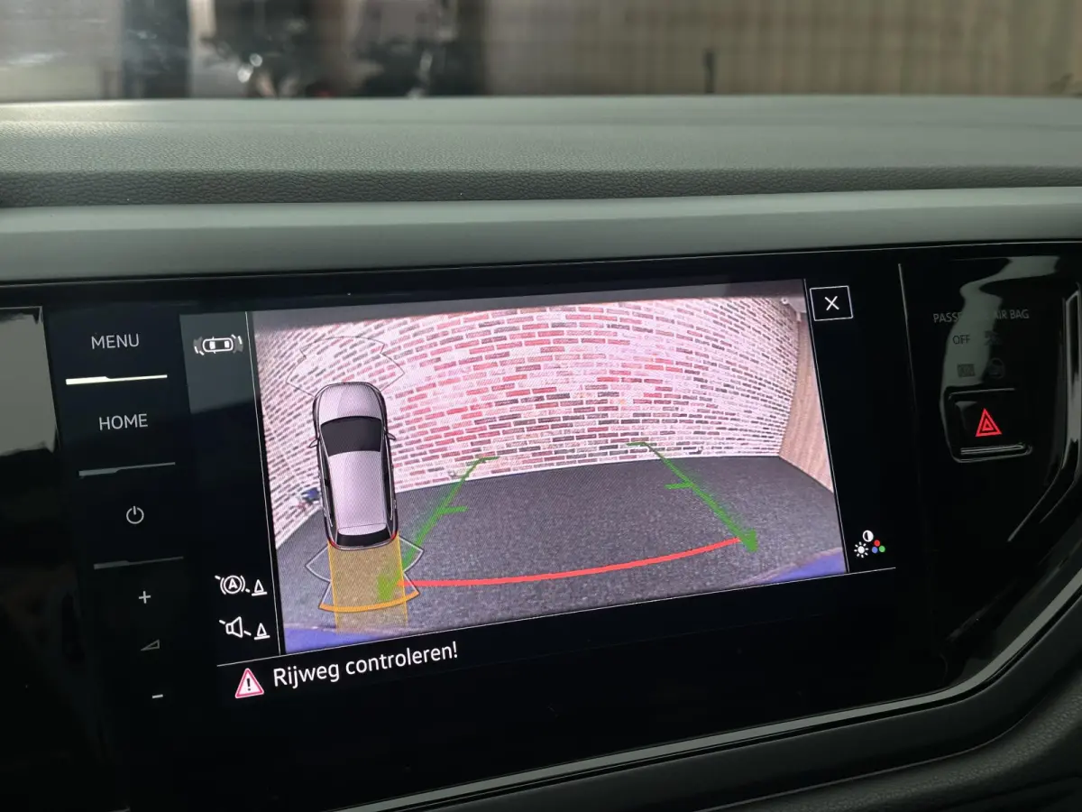 1.0 TSI R-Line Business IQ VIRTUAL PANORAMA DEALER GARANTIE 110PK