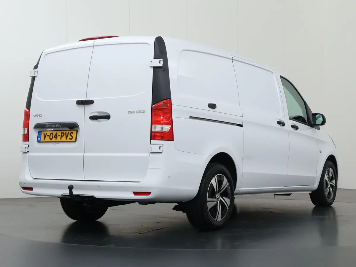 116 CDI L2 Pro | Bumpers in Kleur | Digitale Radio | Spiegelpakket | Klasse 3 Alarmsysteem | Stoelverwarming | Parkeerpakket met Camera | Dodehoekassistent | Comfortstoel Bestuurder | Bijrij