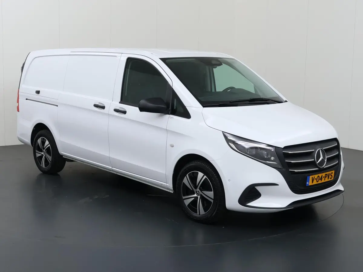 116 CDI L2 Pro | Bumpers in Kleur | Digitale Radio | Spiegelpakket | Klasse 3 Alarmsysteem | Stoelverwarming | Parkeerpakket met Camera | Dodehoekassistent | Comfortstoel Bestuurder | Bijrij