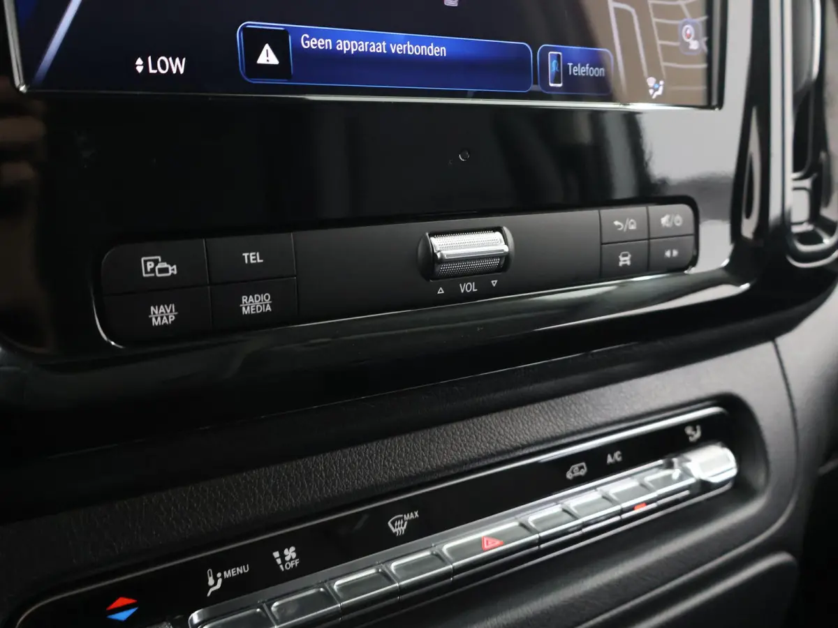 116 CDI L2 Pro | Bumpers in Kleur | Digitale Radio | Spiegelpakket | Klasse 3 Alarmsysteem | Stoelverwarming | Parkeerpakket met Camera | Dodehoekassistent | Comfortstoel Bestuurder | Bijrij