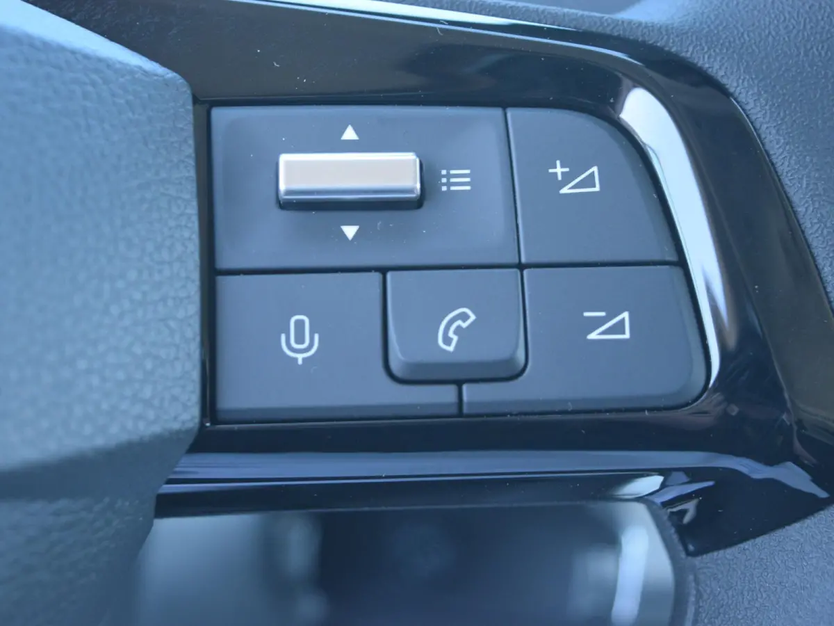 EV L2 75 kWh Laadruimte betimmering l Navigatie l Draadloos Android Auto/Apple
