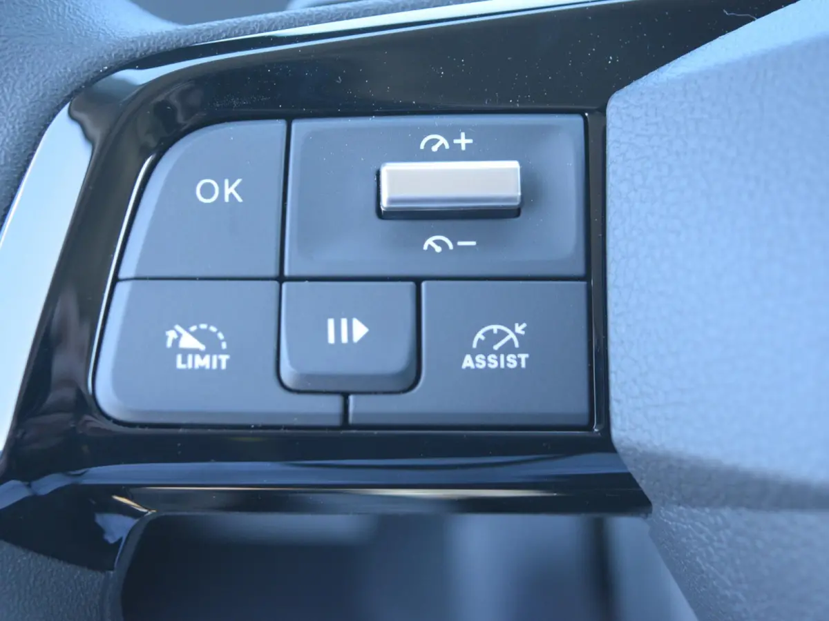 EV L2 75 kWh Laadruimte betimmering l Navigatie l Draadloos Android Auto/Apple