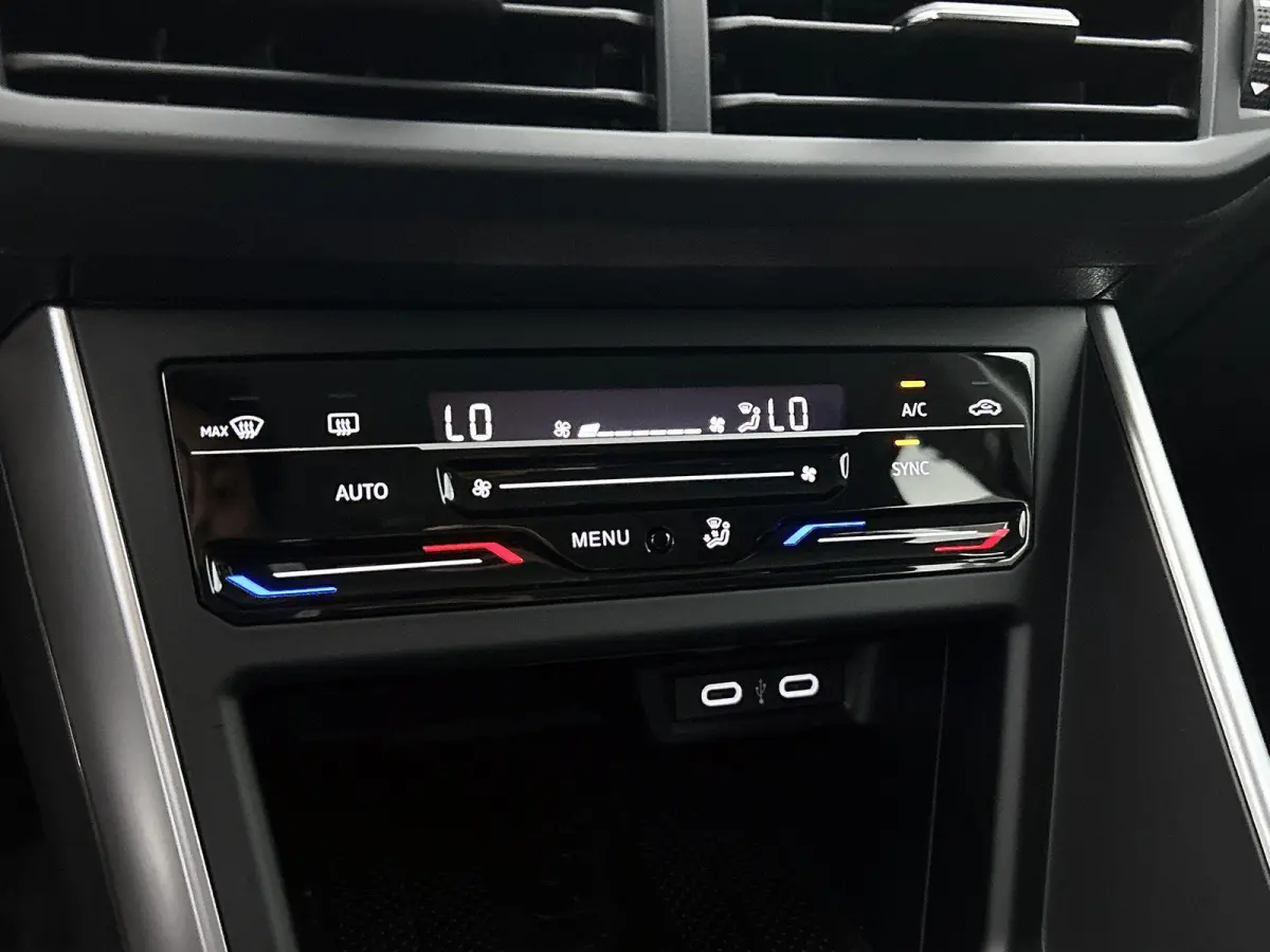 1.0 TSI Life Edition | 95 PK | EM |  Climatronic (Automatische Airco) | Apple Carplay / Android Auto | Digital Cockpit |