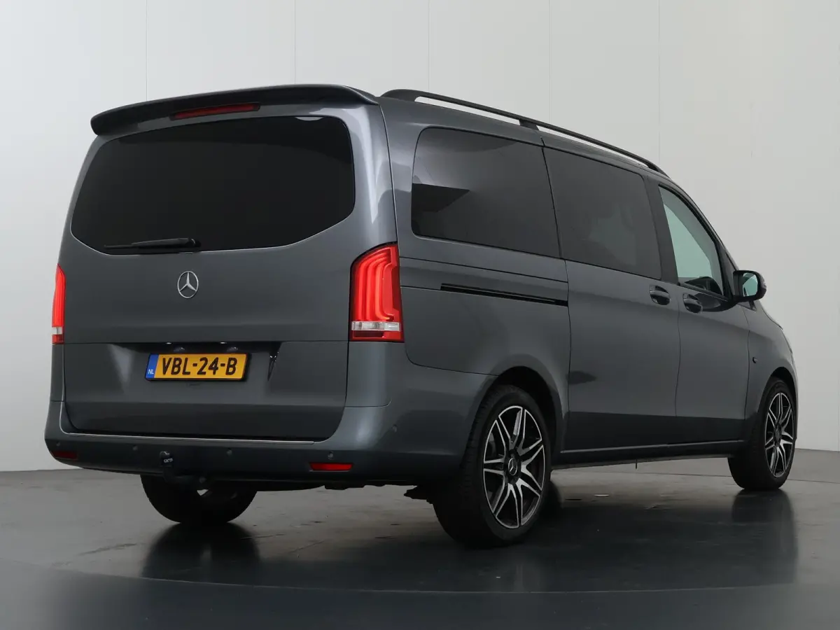 114 CDI L2 | Marge Incl. BTW & BPM| | Navigatie | Dakrailing | Parkeerpakket | LED Koplampen | Stoelverwarming Bestuurder | Bijrijdersbank | Airco | Cruisecontrol | Trekhaak 2500kg | 2x Schu