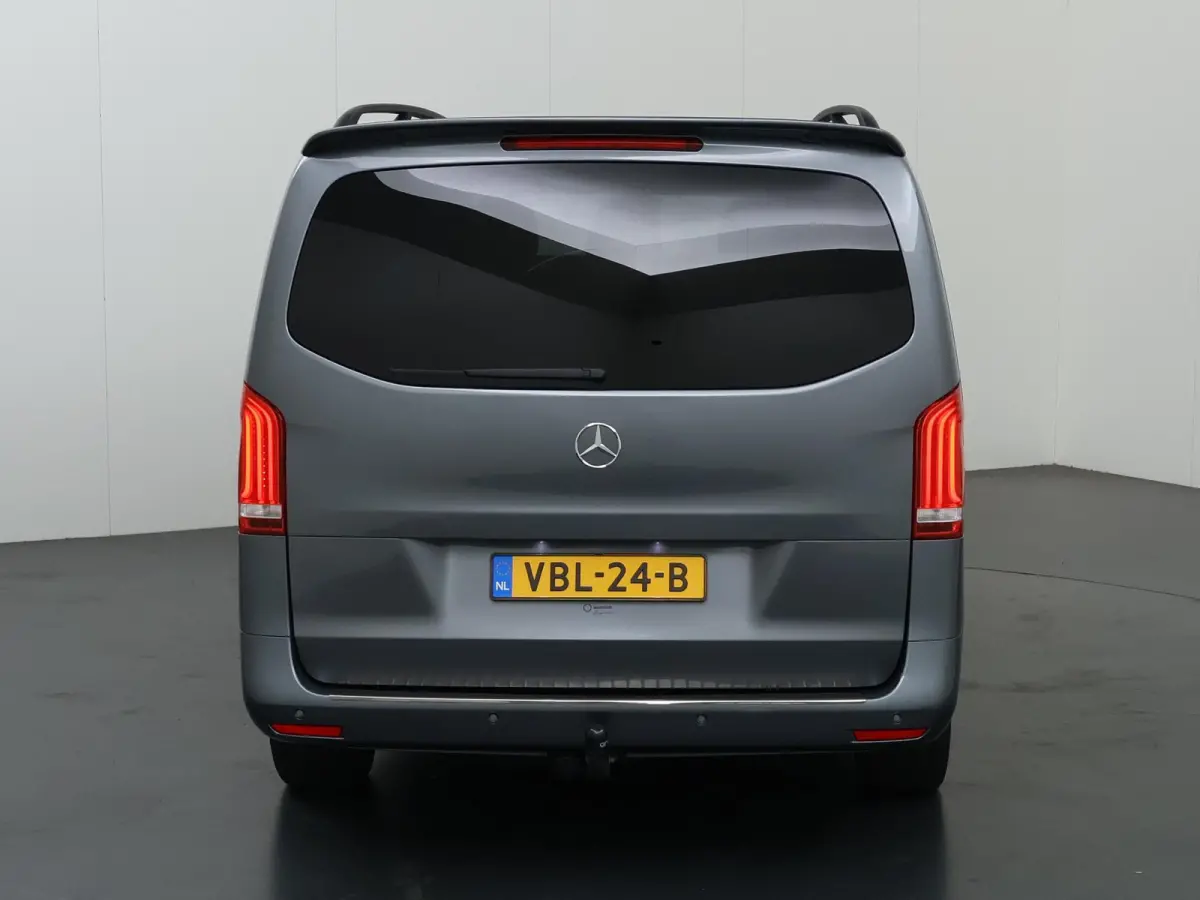 114 CDI L2 | Marge Incl. BTW & BPM| | Navigatie | Dakrailing | Parkeerpakket | LED Koplampen | Stoelverwarming Bestuurder | Bijrijdersbank | Airco | Cruisecontrol | Trekhaak 2500kg | 2x Schu