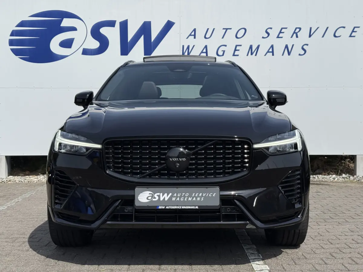 2.0 T8 Plug-in hybrid AWD Ultra Black Edition | Trekhaak | Pano | Pilot Assist | Dodehoek | 21 inch