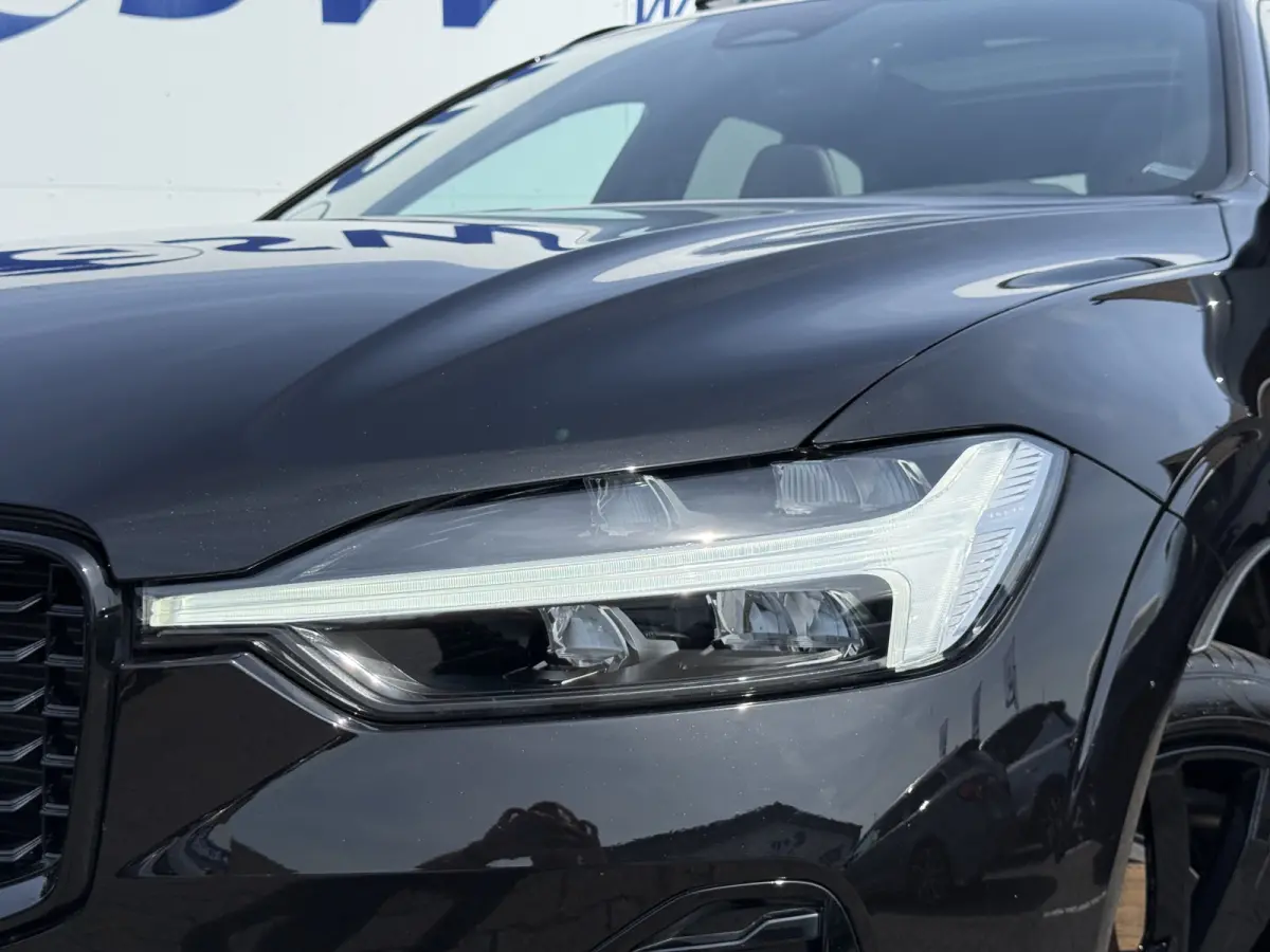 2.0 T8 Plug-in hybrid AWD Ultra Black Edition | Trekhaak | Pano | Pilot Assist | Dodehoek | 21 inch
