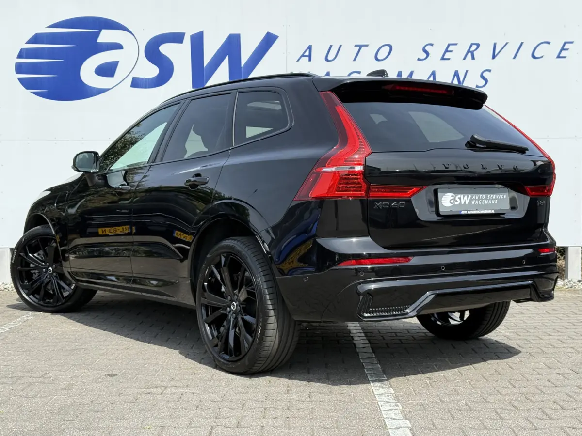 2.0 T8 Plug-in hybrid AWD Ultra Black Edition | Trekhaak | Pano | Pilot Assist | Dodehoek | 21 inch