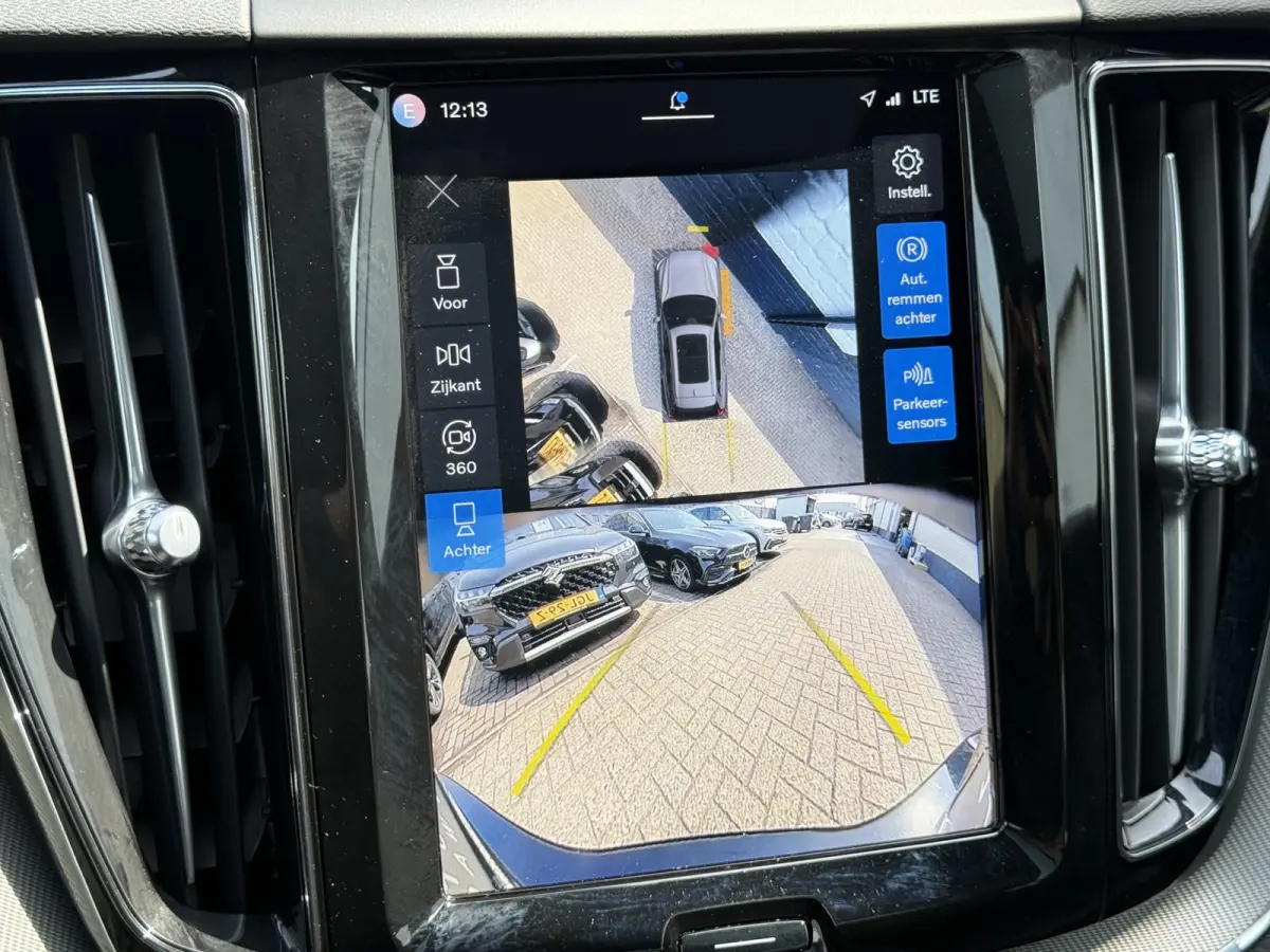 2.0 T8 Plug-in hybrid AWD Ultra Black Edition | Trekhaak | Pano | Pilot Assist | Dodehoek | 21 inch