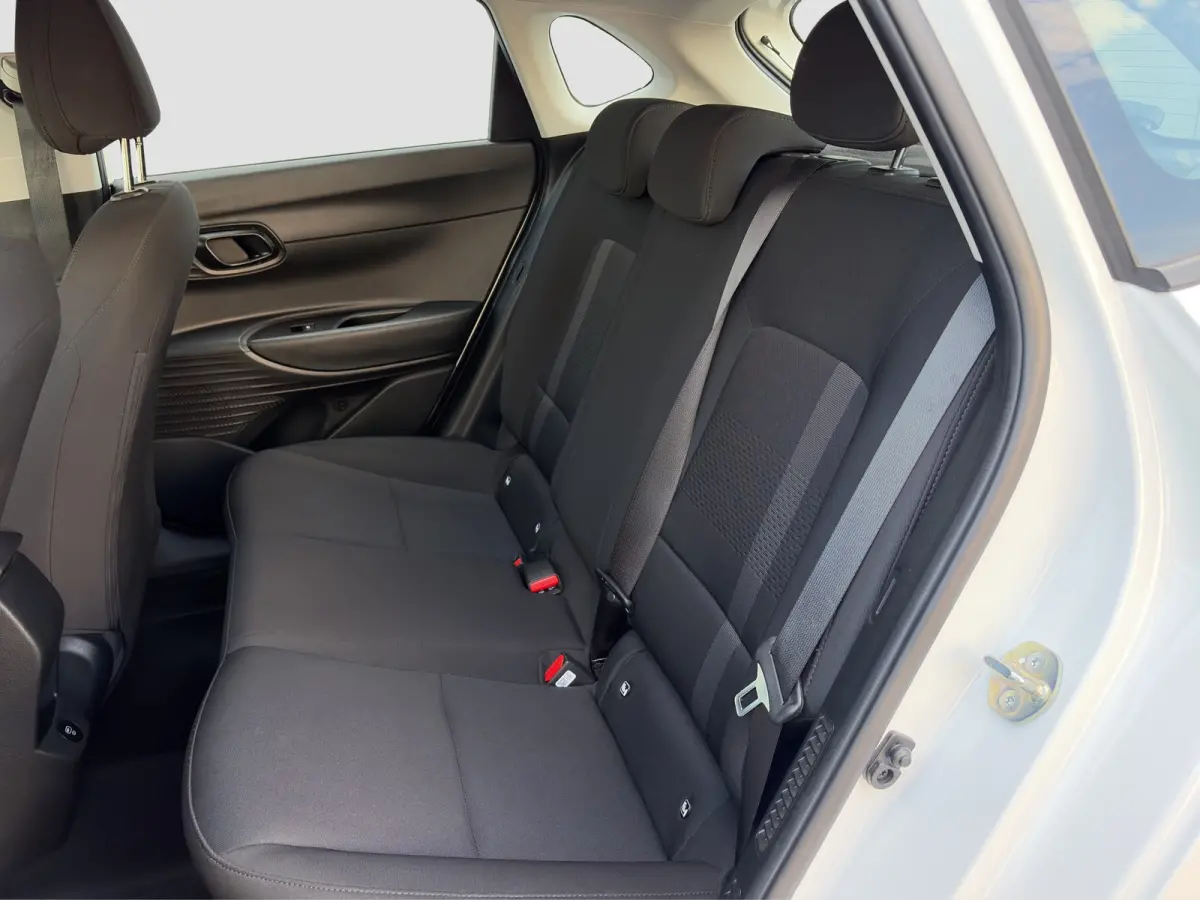 1.0 T-GDI 100pk Comfort | Camera | Carplay | Airco | 16-inch Velgen | Cruise control | Middenarmsteun | DAB | BLIS | Parkeersensoren