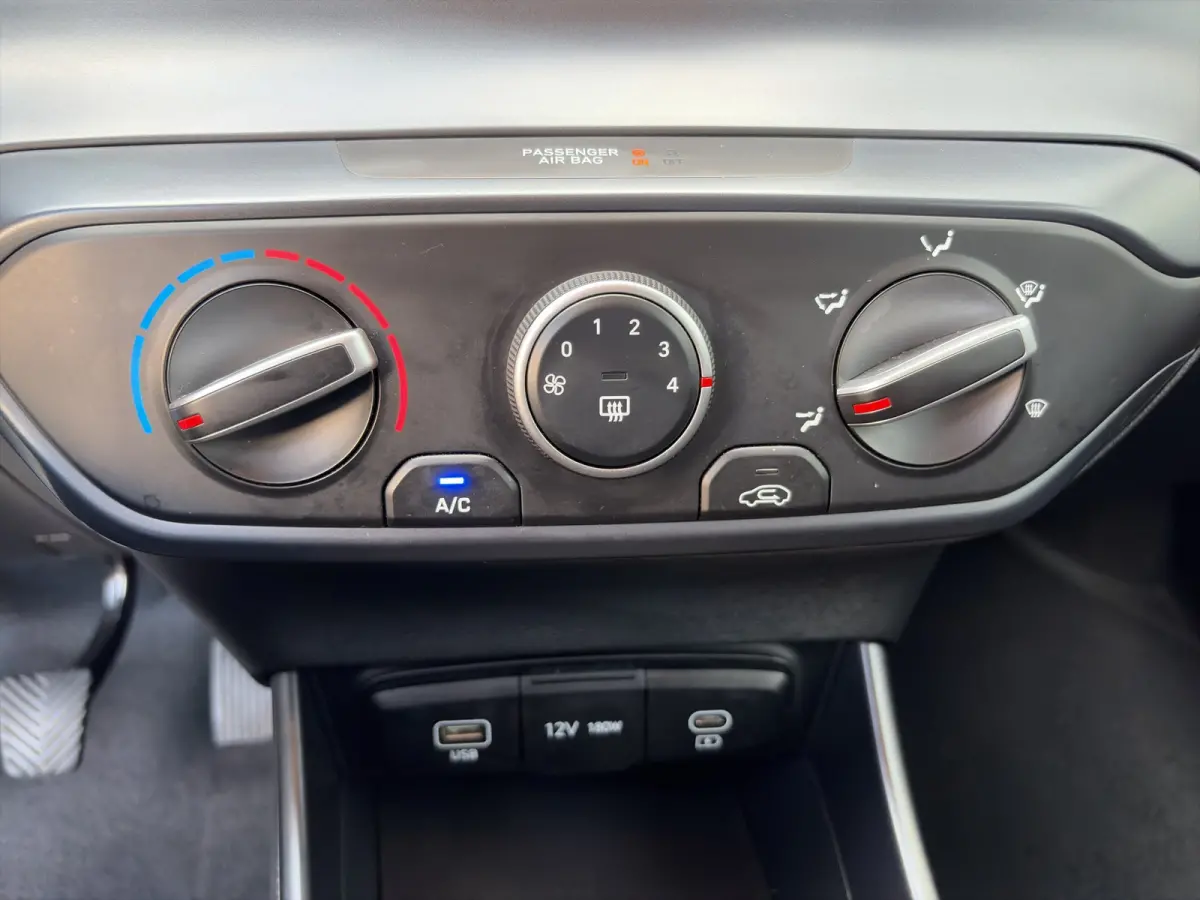 1.0 T-GDI 100pk Comfort | Camera | Carplay | Airco | 16-inch Velgen | Cruise control | Middenarmsteun | DAB | BLIS | Parkeersensoren