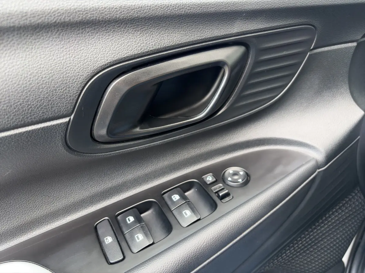 1.0 T-GDI 100pk Comfort | Camera | Carplay | Airco | 16-inch Velgen | Cruise control | Middenarmsteun | DAB | BLIS | Parkeersensoren