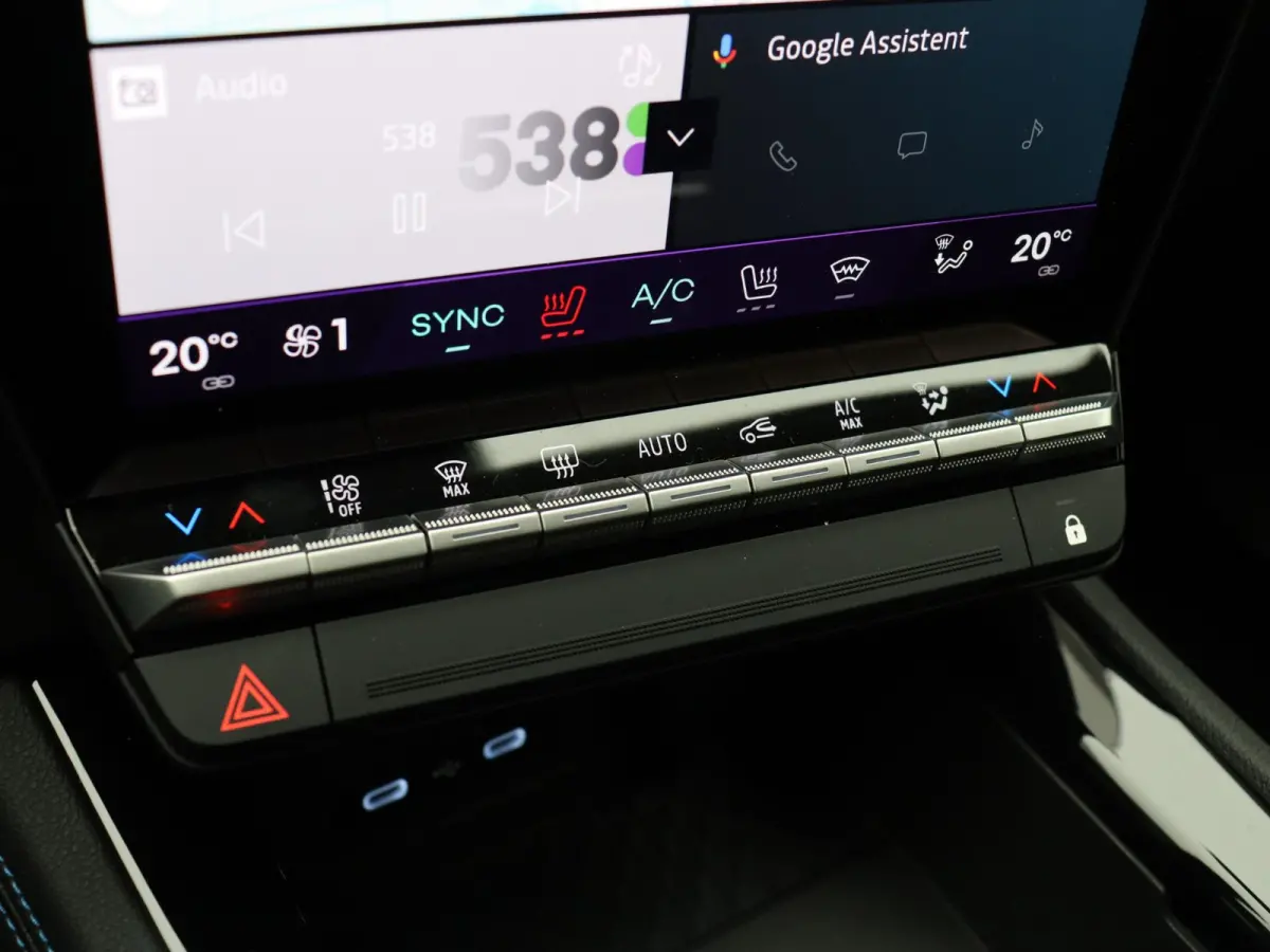 E-Tech full hybrid 200 esprit Alpine 7p. | Vijf jaar garantie | Full option | Panoramisch dak | Harman Kardon | HUD | Voorruitverwarming |