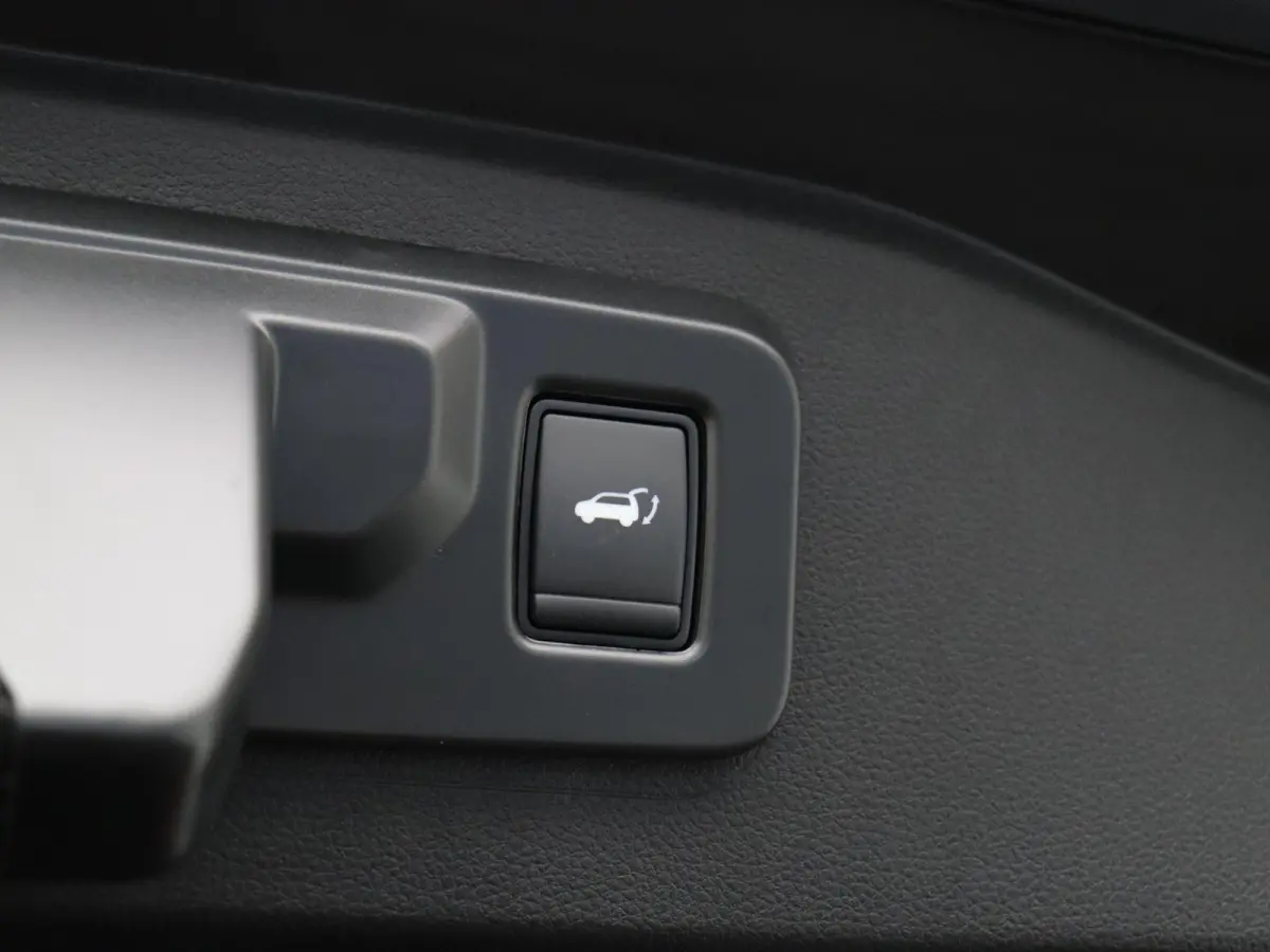 E-Tech full hybrid 200 esprit Alpine 7p. | Vijf jaar garantie | Full option | Panoramisch dak | Harman Kardon | HUD | Voorruitverwarming |