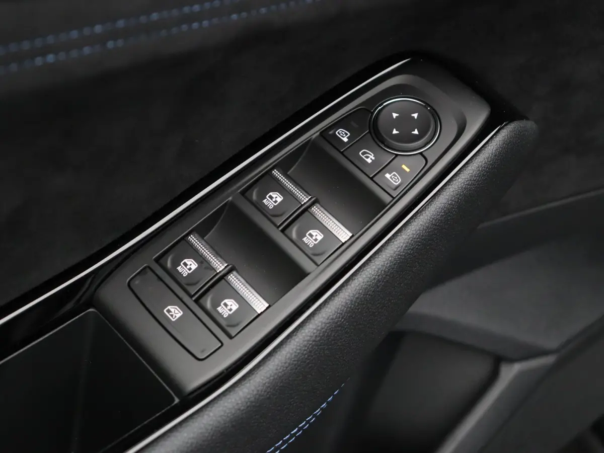 E-Tech full hybrid 200 esprit Alpine 7p. | Vijf jaar garantie | Full option | Panoramisch dak | Harman Kardon | HUD | Voorruitverwarming |