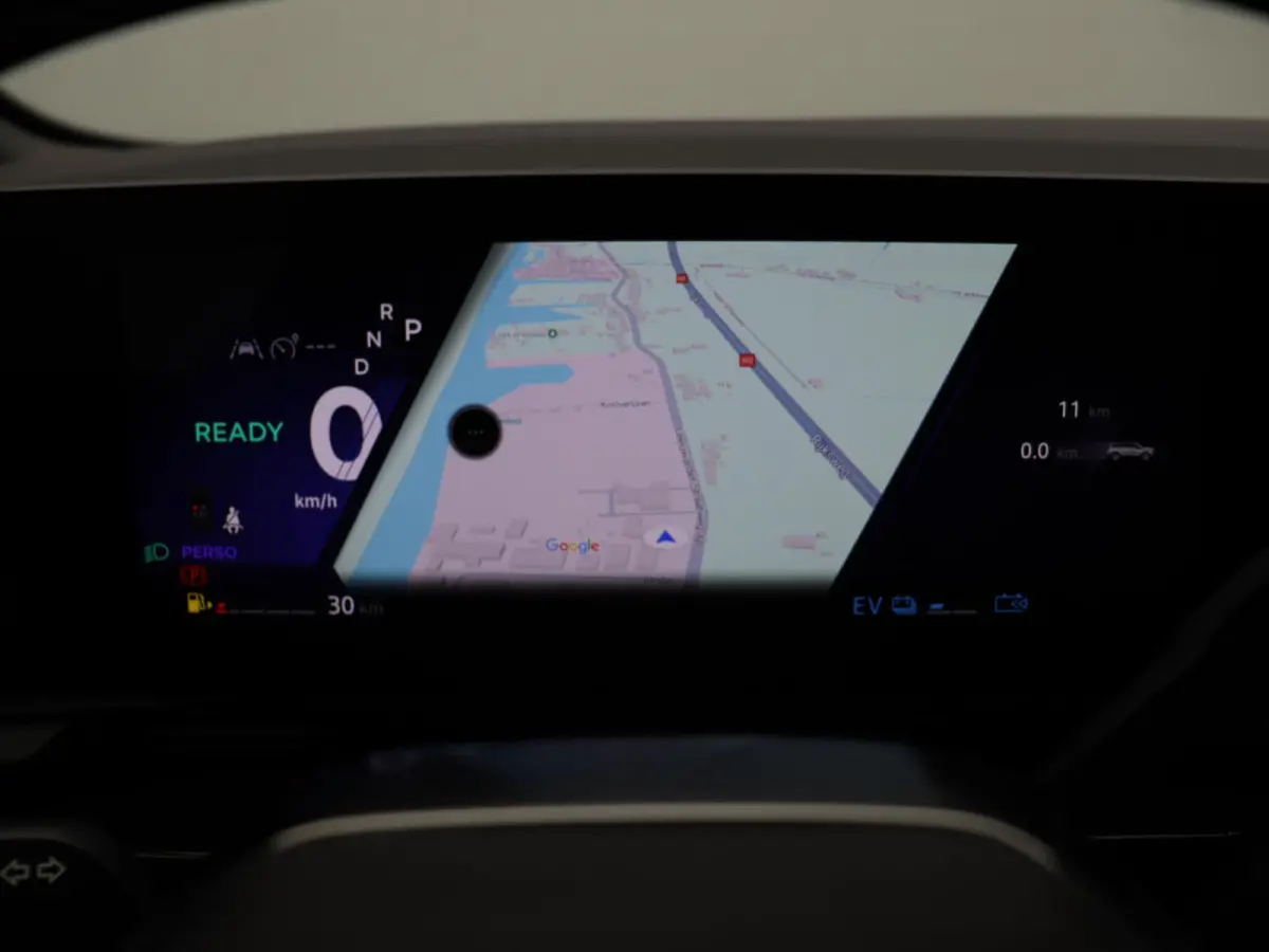 E-Tech full hybrid 200 esprit Alpine 7p. | Vijf jaar garantie | Full option | Panoramisch dak | Harman Kardon | HUD | Voorruitverwarming |