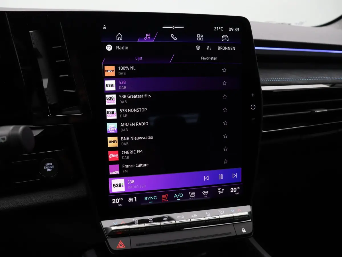 E-Tech full hybrid 200 esprit Alpine 7p. | Vijf jaar garantie | Full option | Panoramisch dak | Harman Kardon | HUD | Voorruitverwarming |