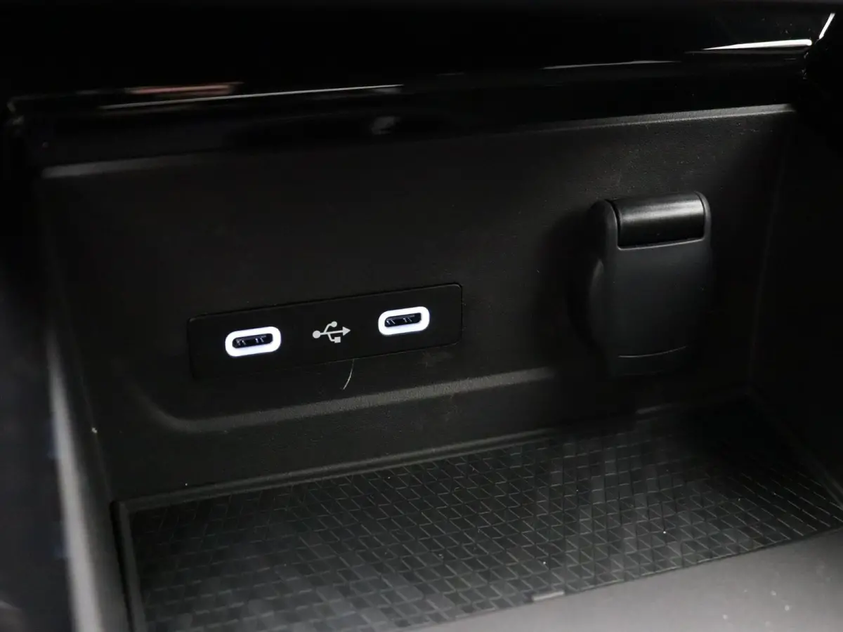E-Tech full hybrid 200 esprit Alpine 7p. | Vijf jaar garantie | Full option | Panoramisch dak | Harman Kardon | HUD | Voorruitverwarming |