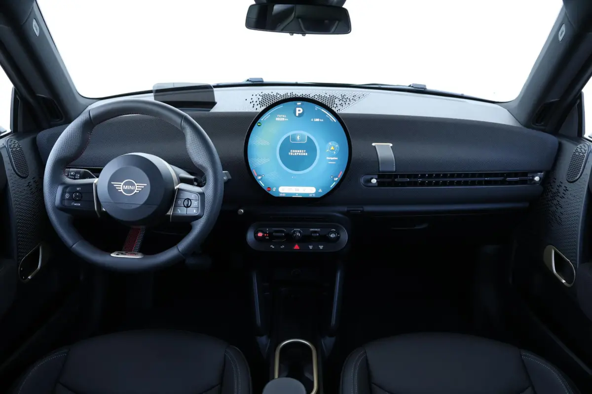 Cooper E John Cooper Works M 40.7 kWh | SoH 99% | Glazen Panoramadak | Stuur- & Stoelverwarming | Head-Up Display | Comfort Access | 18"JCW | NEXT