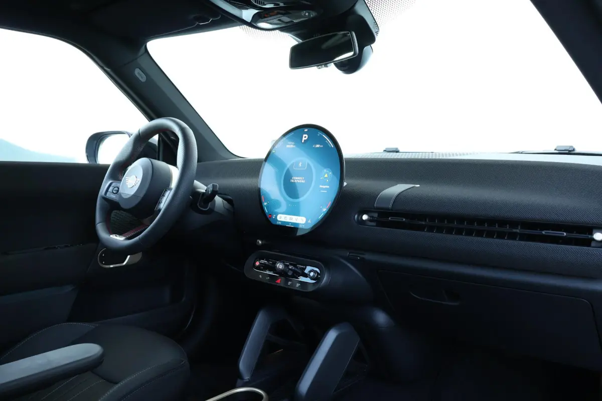 Cooper E John Cooper Works M 40.7 kWh | SoH 99% | Glazen Panoramadak | Stuur- & Stoelverwarming | Head-Up Display | Comfort Access | 18"JCW | NEXT