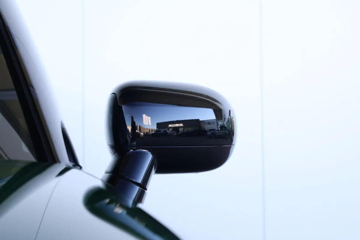 Cooper E John Cooper Works M 40.7 kWh | SoH 99% | Glazen Panoramadak | Stuur- & Stoelverwarming | Head-Up Display | Comfort Access | 18"JCW | NEXT