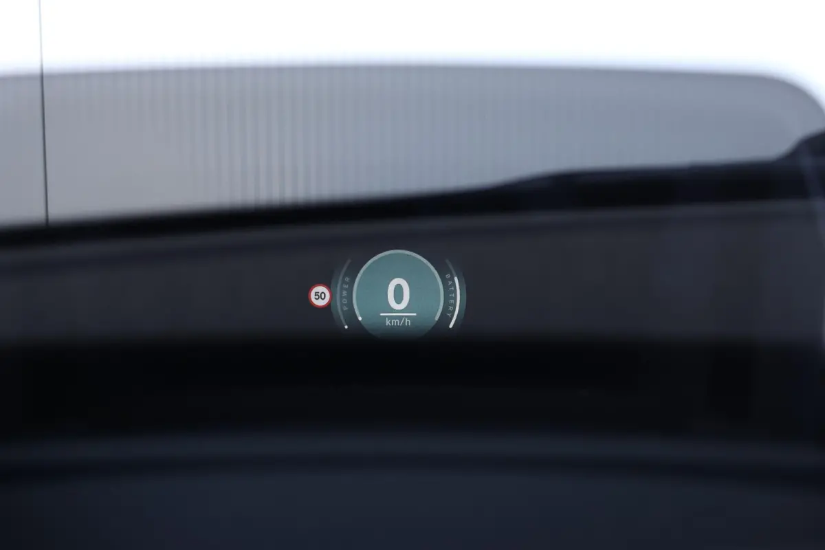 Cooper E John Cooper Works M 40.7 kWh | SoH 99% | Glazen Panoramadak | Stuur- & Stoelverwarming | Head-Up Display | Comfort Access | 18"JCW | NEXT