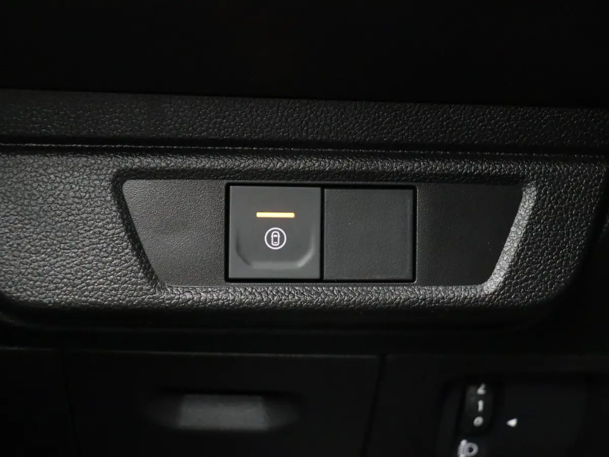 TCe 110pk limited edition | Climate control | Lichtmetalen velgen | Achteruitrijcamera |