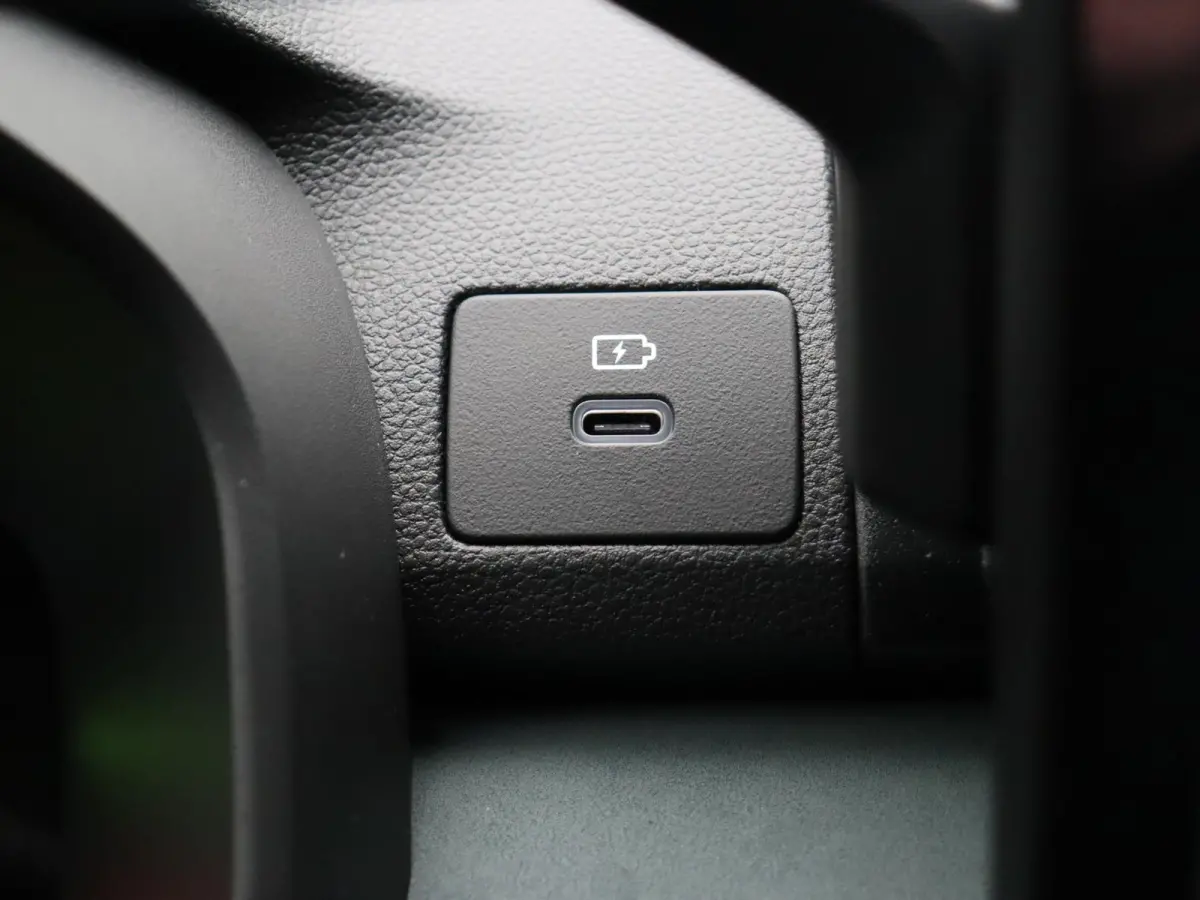 TCe 110pk limited edition | Climate control | Lichtmetalen velgen | Achteruitrijcamera |