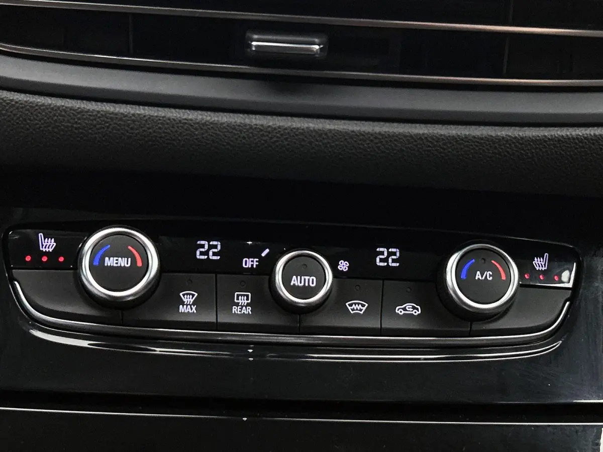1.6 Turbo Plug-In Hybrid 4x4 GSe | Camera | Navigatie | 300pk!