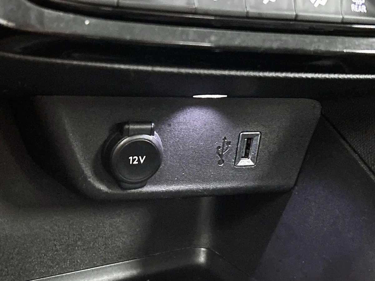 1.2 Edition 100pk | Camera | LMV | Cruise controle | Apple CarPlay/Android Auto | Navi |
