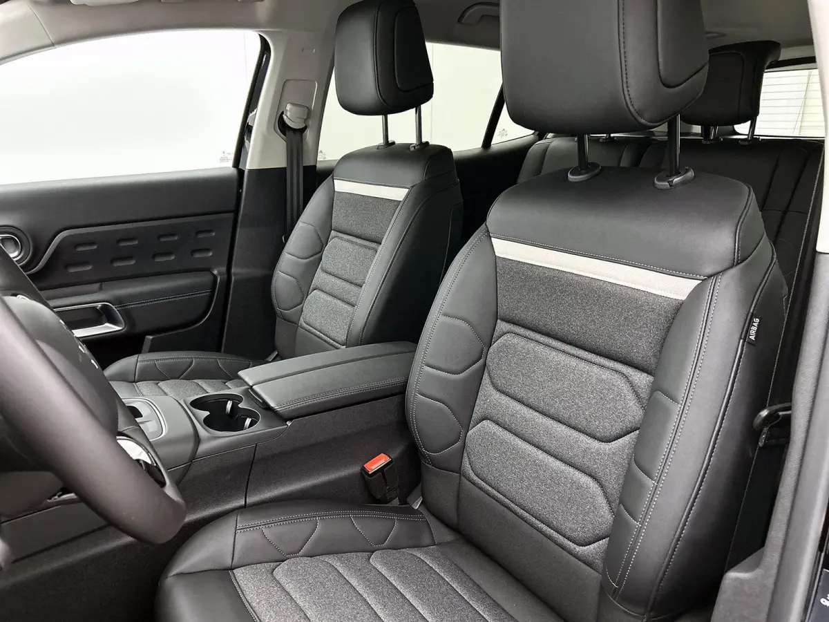 1.2 Hybrid 136 Max | Navigatie | Adaptieve Cruise Control | Achteruitrij Camera | Dodehoek Bewaking | Keyless Entry/Start | Apple Carplay/Android Auto | Climate Control |