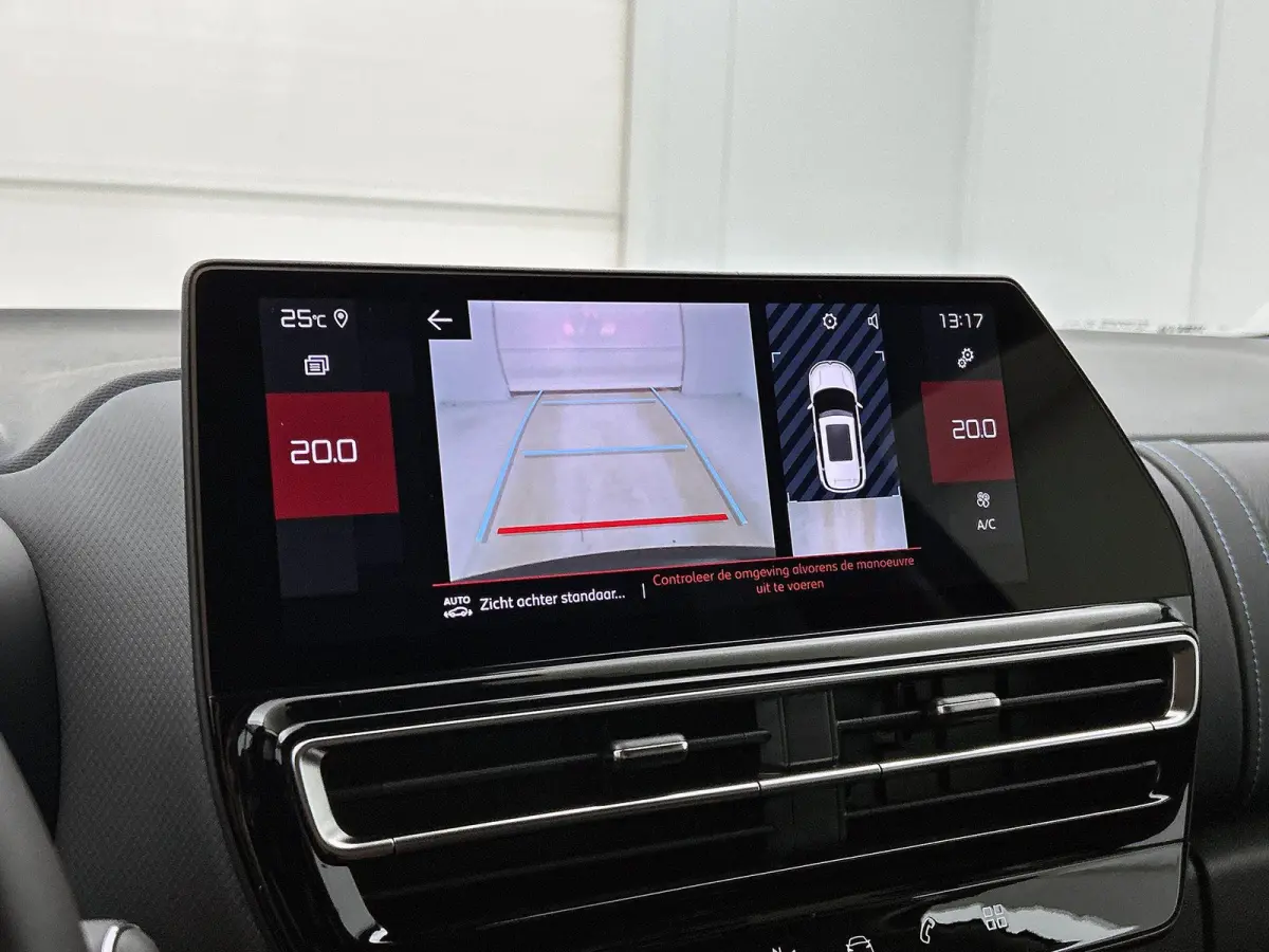 1.2 Hybrid 136 Max | Navigatie | Adaptieve Cruise Control | Achteruitrij Camera | Dodehoek Bewaking | Keyless Entry/Start | Apple Carplay/Android Auto | Climate Control |