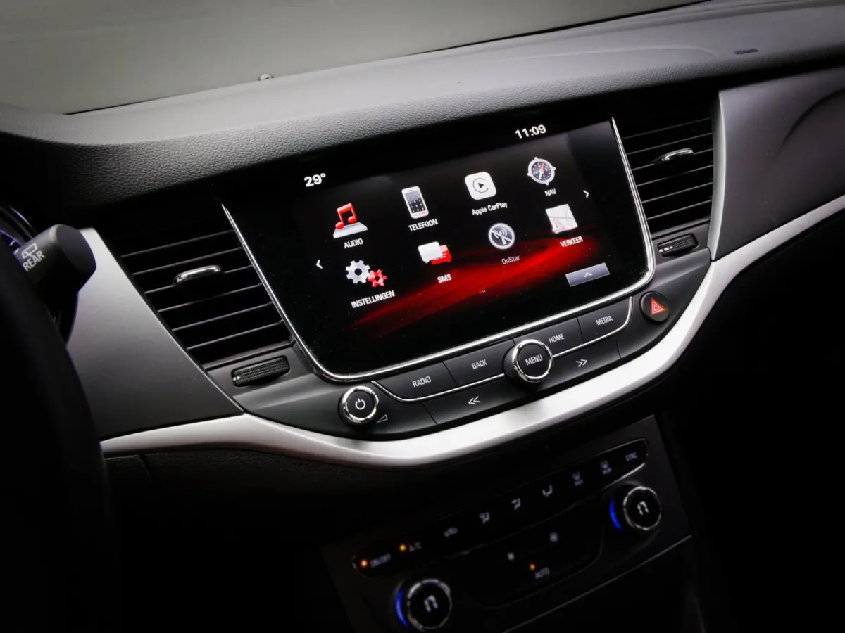 1.0 Online Edition (APPLE CARPLAY/ANDROID AUTO, CLIMATE CONTROL, CRUISE CONTROL, BLUETOOTH, NAVIGATIE)
