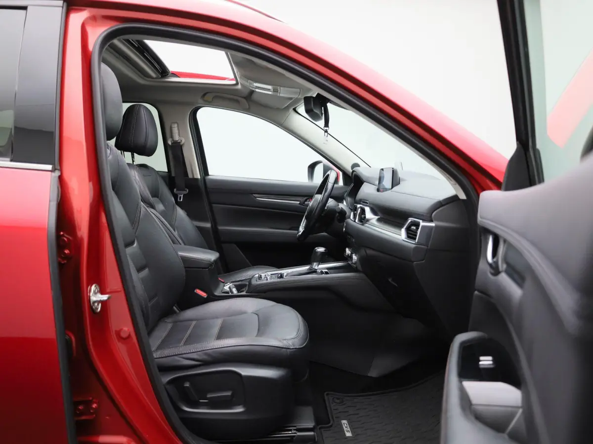 2.0 SkyActiv-G 160 GT-M 4WD | Achteruitrijcamera | Schuif- / Kanteldak | Stoelverwarming | Head-up Display | Parkeersensoren | Trekhaak |