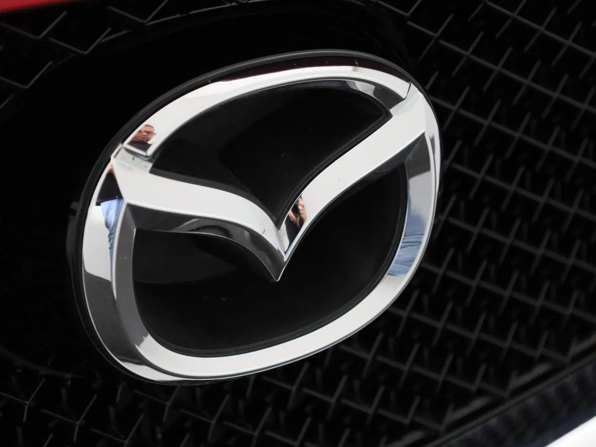 2.0 SkyActiv-G 160 GT-M 4WD | Achteruitrijcamera | Schuif- / Kanteldak | Stoelverwarming | Head-up Display | Parkeersensoren | Trekhaak |