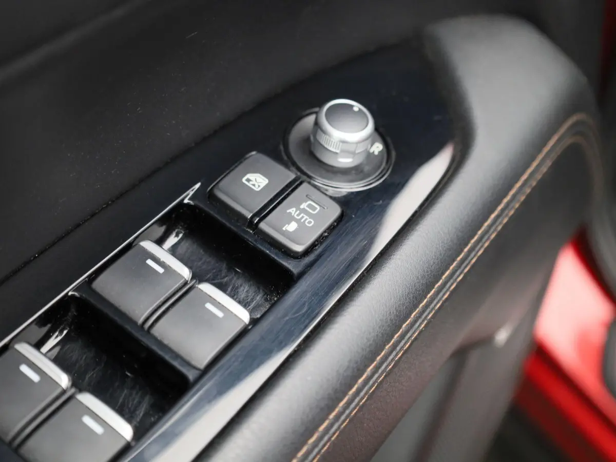 2.0 SkyActiv-G 160 GT-M 4WD | Achteruitrijcamera | Schuif- / Kanteldak | Stoelverwarming | Head-up Display | Parkeersensoren | Trekhaak |