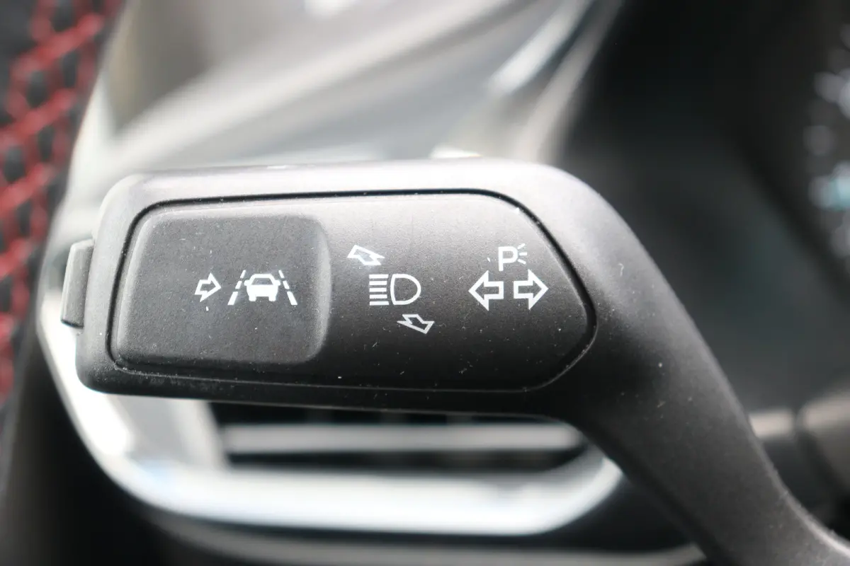 1.0 EcoBoost ST-Line AIRCO | CRUISE CONTROL | NAVI | CLIMATE | BLUETOOTH | PDC ACHTER | ALL SEASON