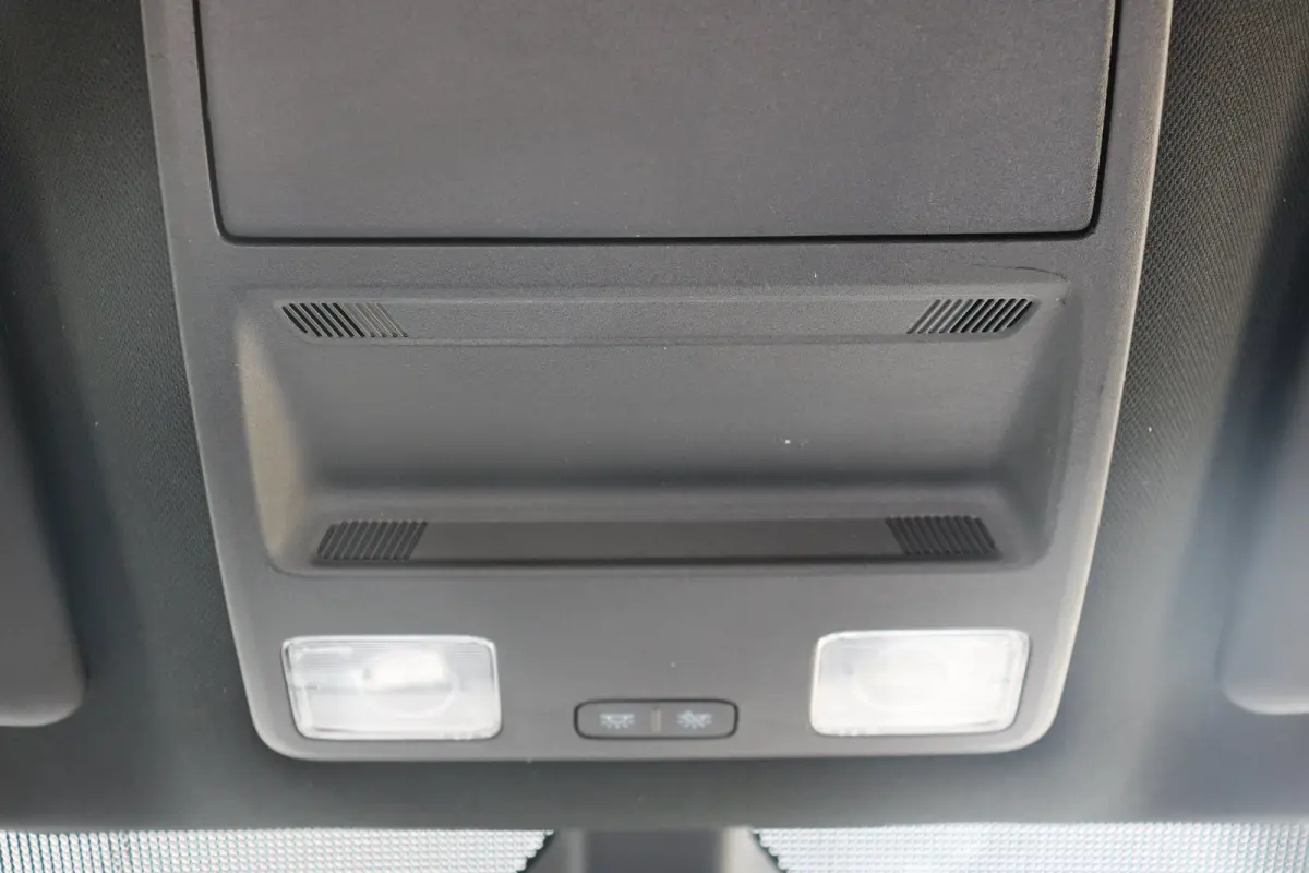 1.0 EcoBoost ST-Line AIRCO | CRUISE CONTROL | NAVI | CLIMATE | BLUETOOTH | PDC ACHTER | ALL SEASON