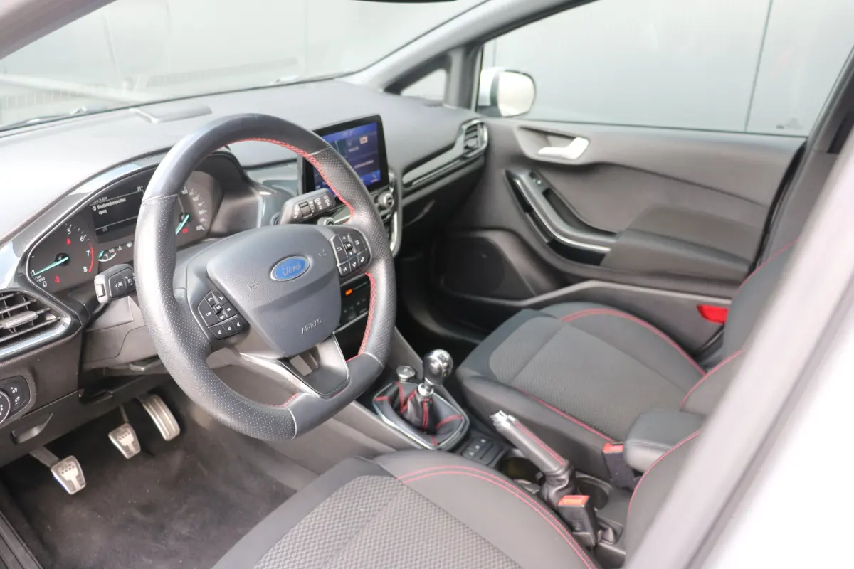 1.0 EcoBoost ST-Line AIRCO | CRUISE CONTROL | NAVI | CLIMATE | BLUETOOTH | PDC ACHTER | ALL SEASON