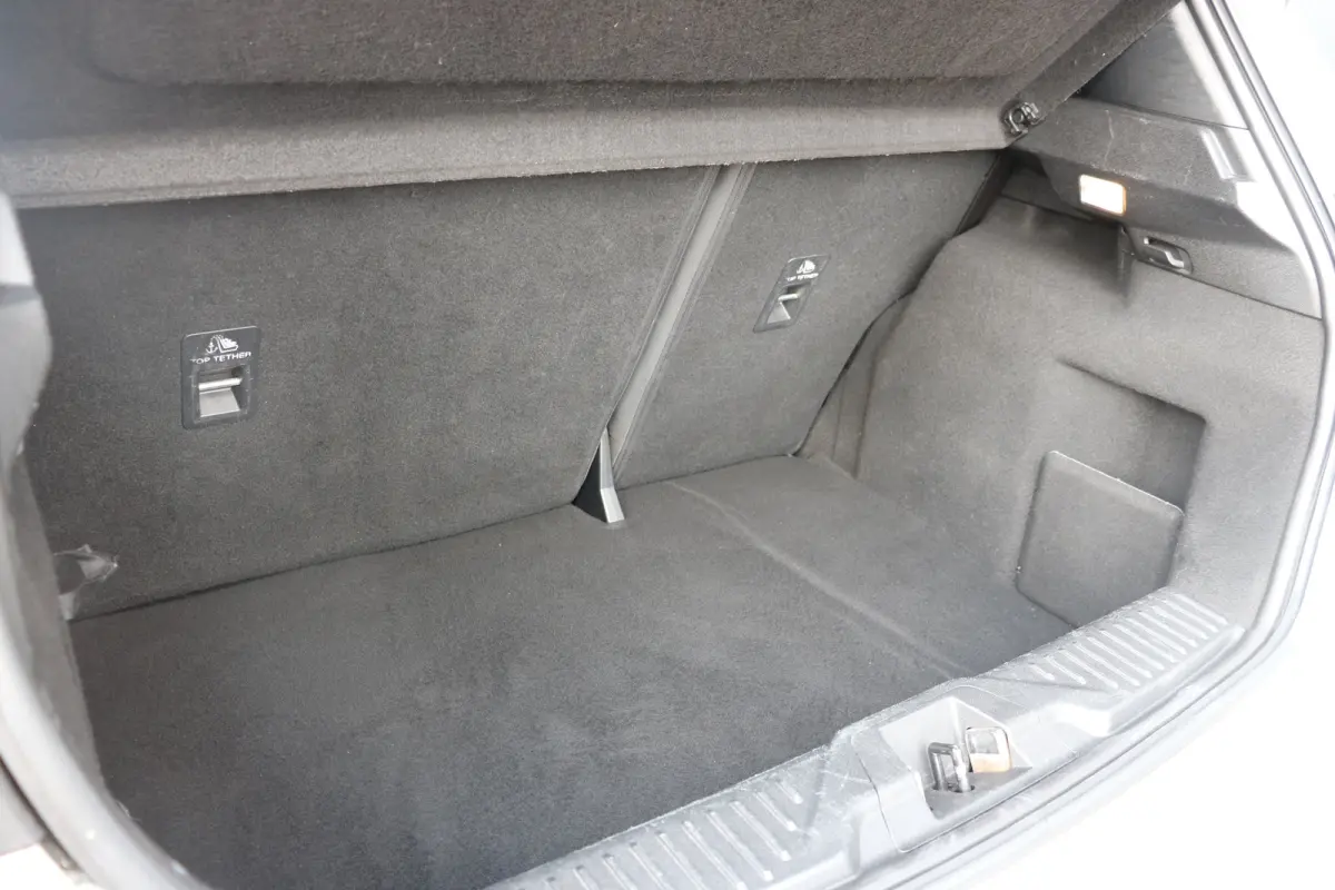 1.0 EcoBoost ST-Line AIRCO | CRUISE CONTROL | NAVI | CLIMATE | BLUETOOTH | PDC ACHTER | ALL SEASON