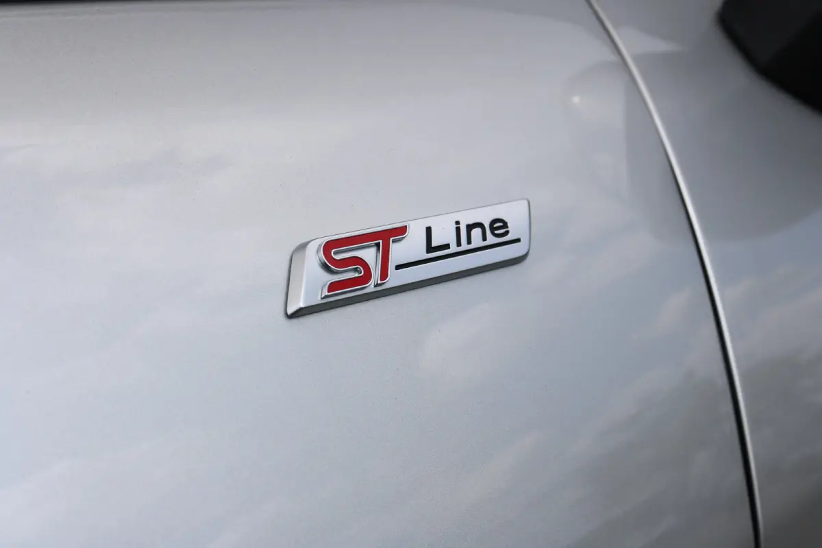 1.0 EcoBoost ST-Line AIRCO | CRUISE CONTROL | NAVI | CLIMATE | BLUETOOTH | PDC ACHTER | ALL SEASON