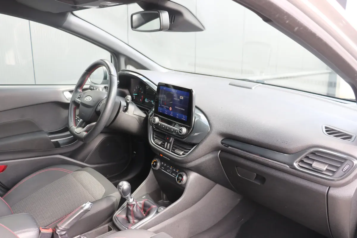 1.0 EcoBoost ST-Line AIRCO | CRUISE CONTROL | NAVI | CLIMATE | BLUETOOTH | PDC ACHTER | ALL SEASON