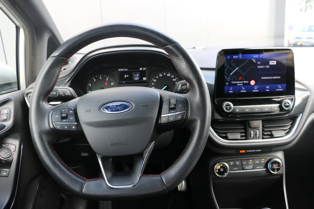 1.0 EcoBoost ST-Line AIRCO | CRUISE CONTROL | NAVI | CLIMATE | BLUETOOTH | PDC ACHTER | ALL SEASON