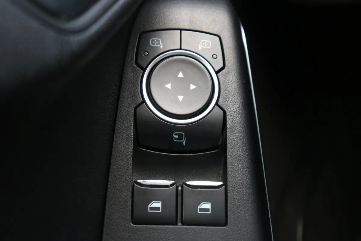 1.0 EcoBoost ST-Line AIRCO | CRUISE CONTROL | NAVI | CLIMATE | BLUETOOTH | PDC ACHTER | ALL SEASON
