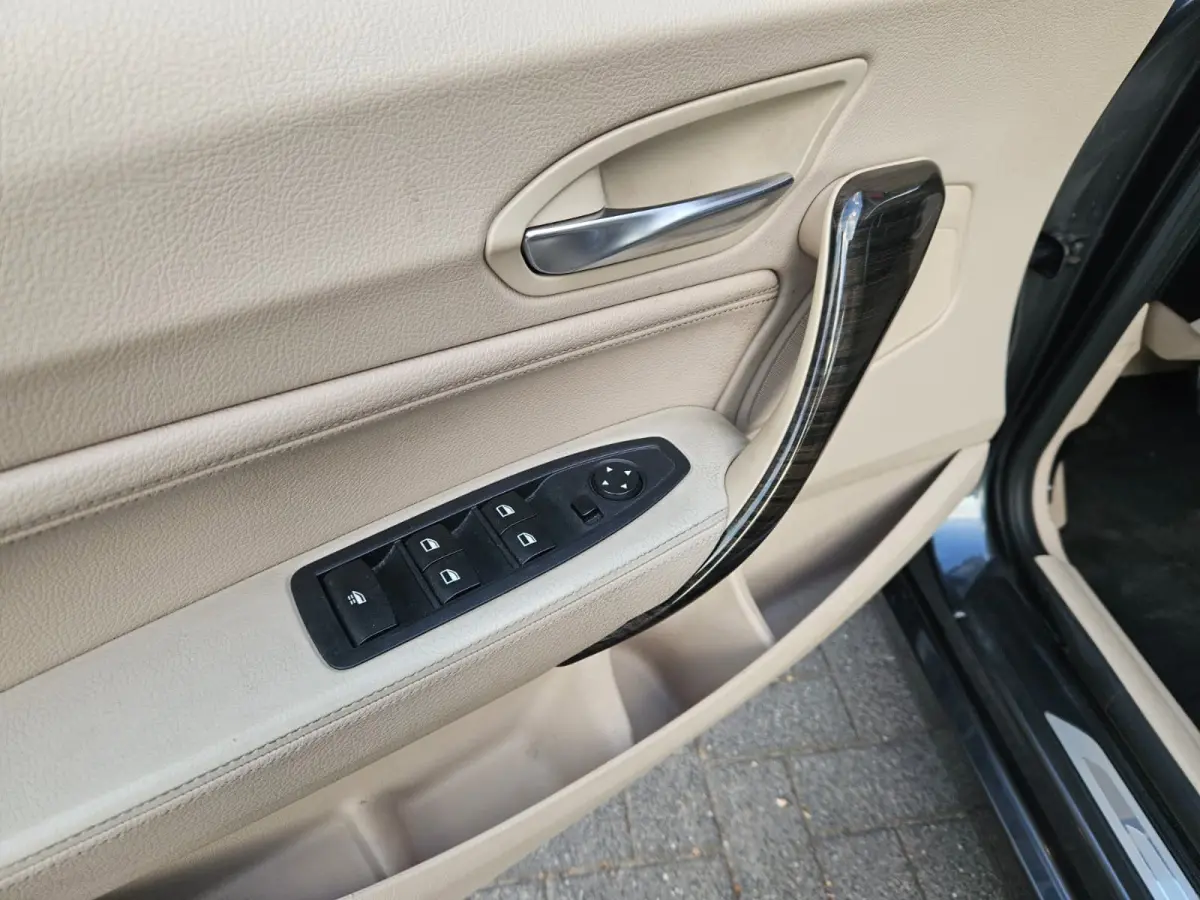 218i Executive Automaat! NAP! Leer! Airco/Clima! Cruise Control! Leuke Auto!