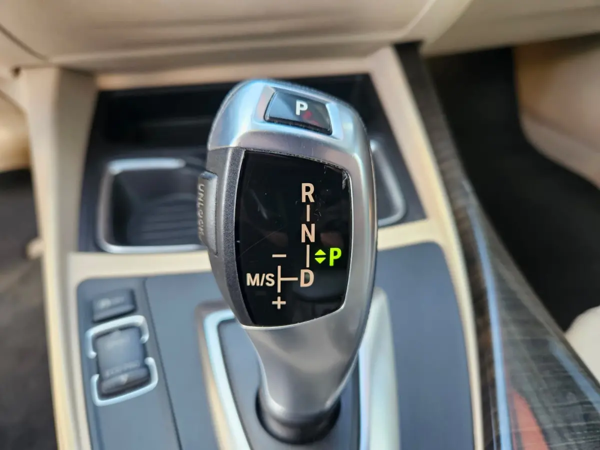 218i Executive Automaat! NAP! Leer! Airco/Clima! Cruise Control! Leuke Auto!