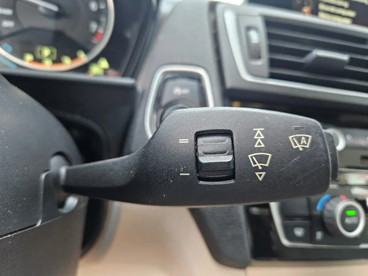 218i Executive Automaat! NAP! Leer! Airco/Clima! Cruise Control! Leuke Auto!