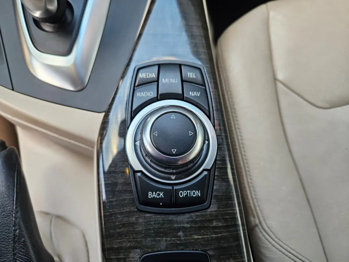 218i Executive Automaat! NAP! Leer! Airco/Clima! Cruise Control! Leuke Auto!